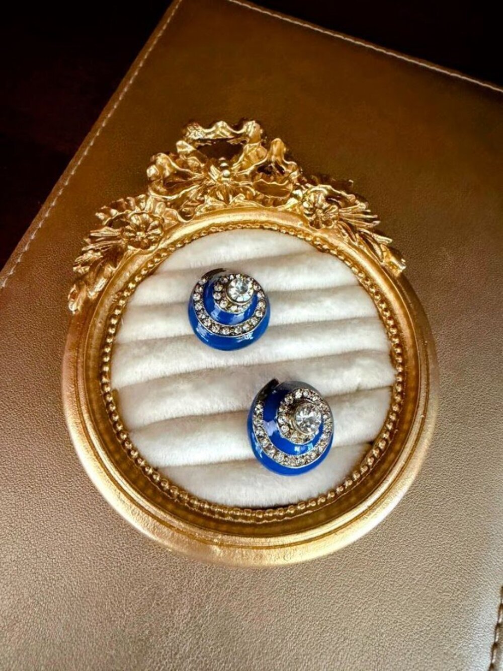 Coldwater Creek Blue Enamel & Crystal Swirl Shell Clip-On Earrings Vintage 3/4"